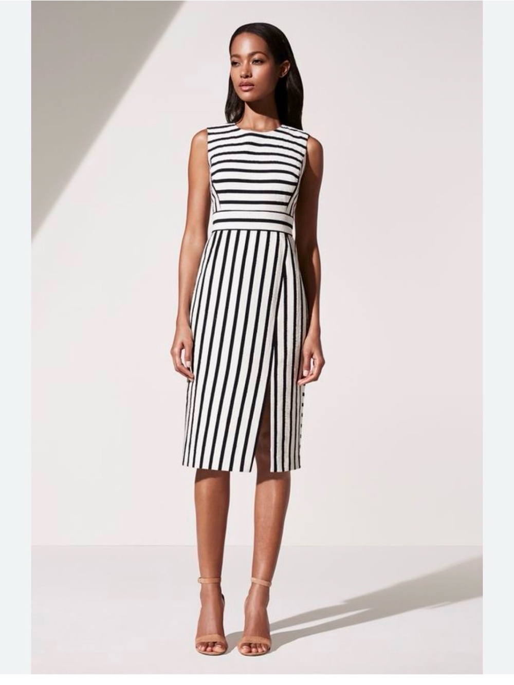 Ann Taylor Sleeveless Black and White Striped sheath Dress size 10T